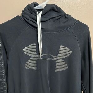 Under Armour Sweatshirt